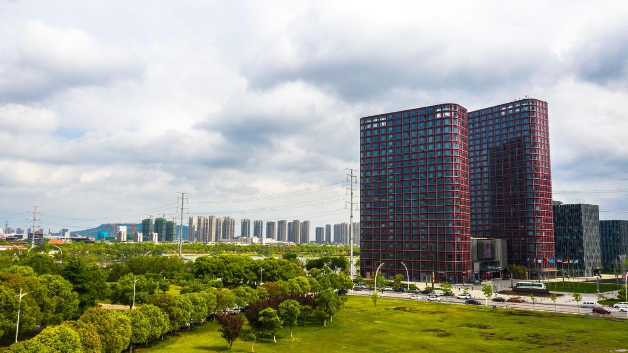 Jinling Funhome Hotel Nanjing Jiulong Lake - Nanjing South Railway Station Exteriör bild